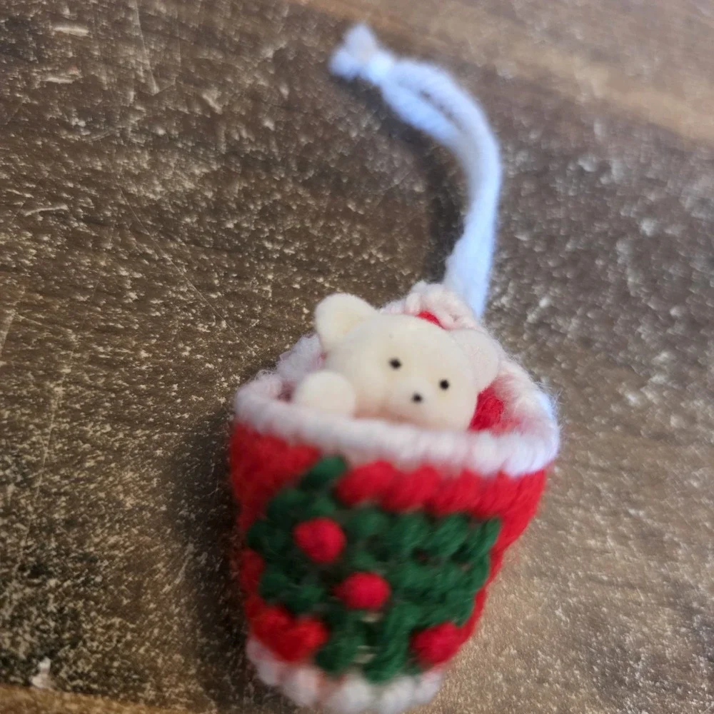 Christmas Tree Ornament Handmade Teddy‎ Bear Yarn Red Green & White Vintage 2